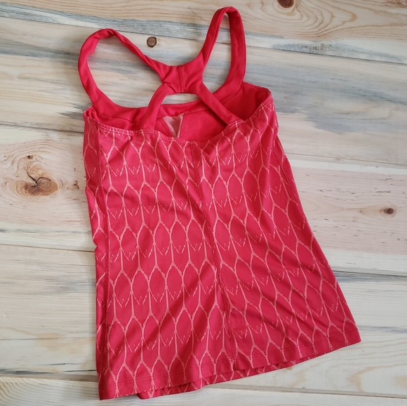 The North Face Racer Back Tank with built-in bra - Picture 2 of 4